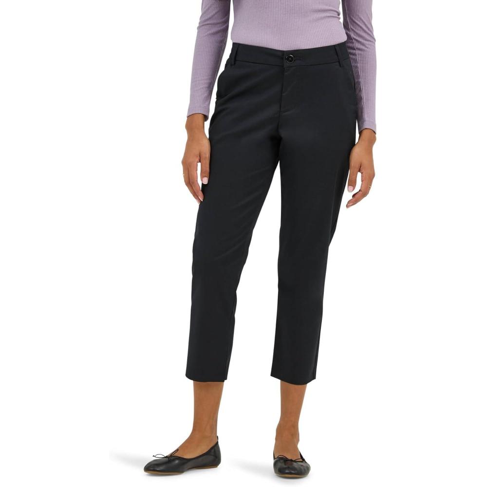imageLee Womens Wrinkle Free 23 Capri PantUnionall Black