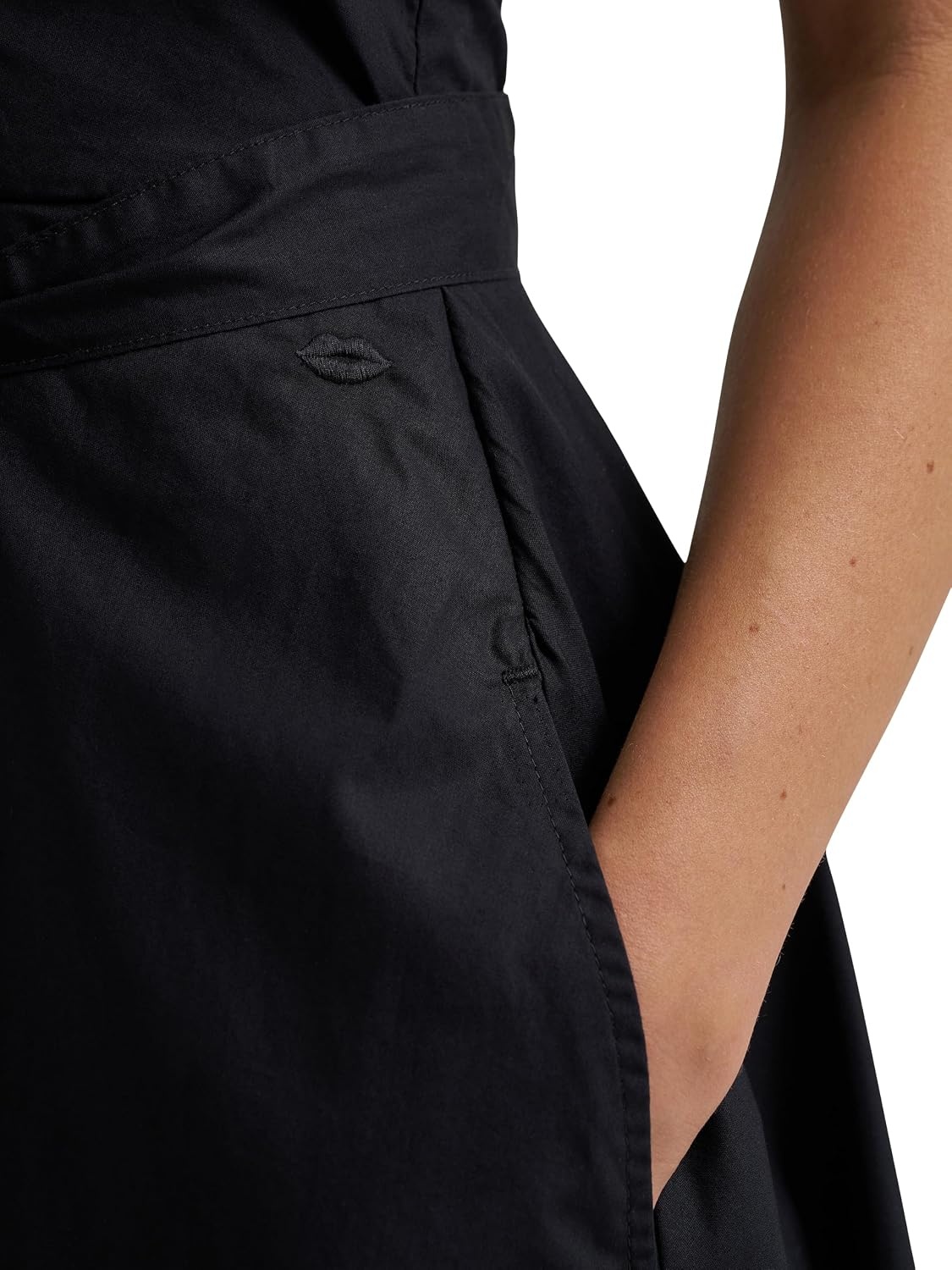 image:imageLee Womens X Marilyn Monroe Halter DressBlack Beauty