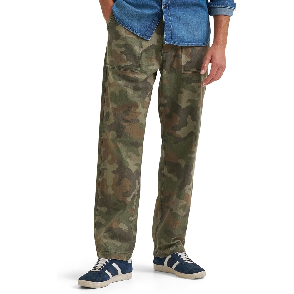 image:imageLee Mens Legendary Relaxed Utility PantWoodland Camo